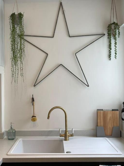 Top Deck - Fresh, Stylish Seaside Apartment Ventnor Extérieur photo